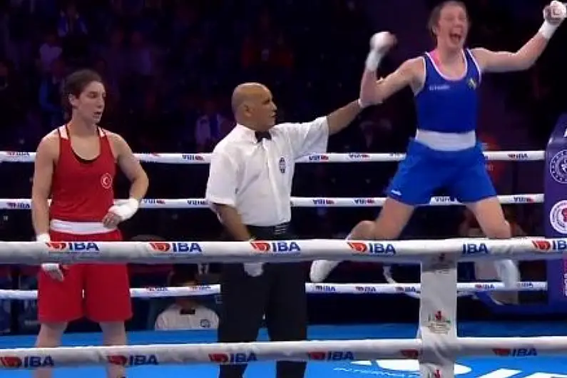 Lisa O'Rourke powers into World Boxing final