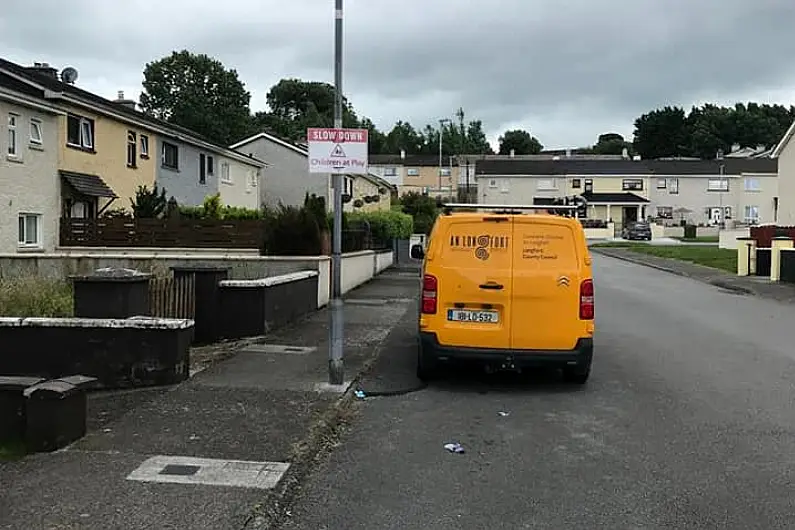 Council begins installation of safety signage at Longford housing estates