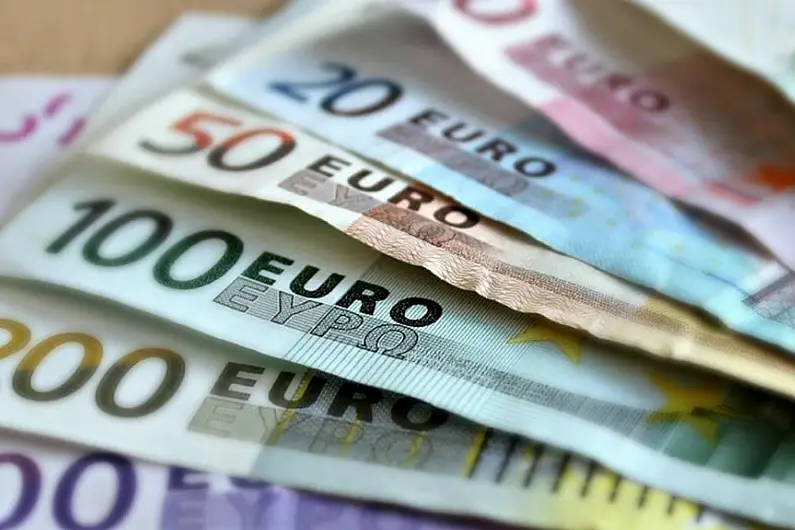 Families expected to pay over &euro;1,300 on average this Christmas