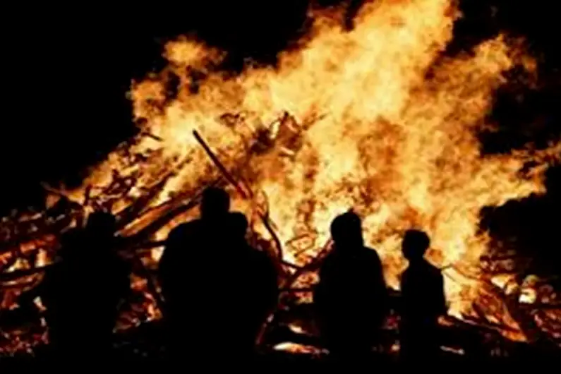 Athlone Mayor calls on people to report any 'stockpiling' for bonfires