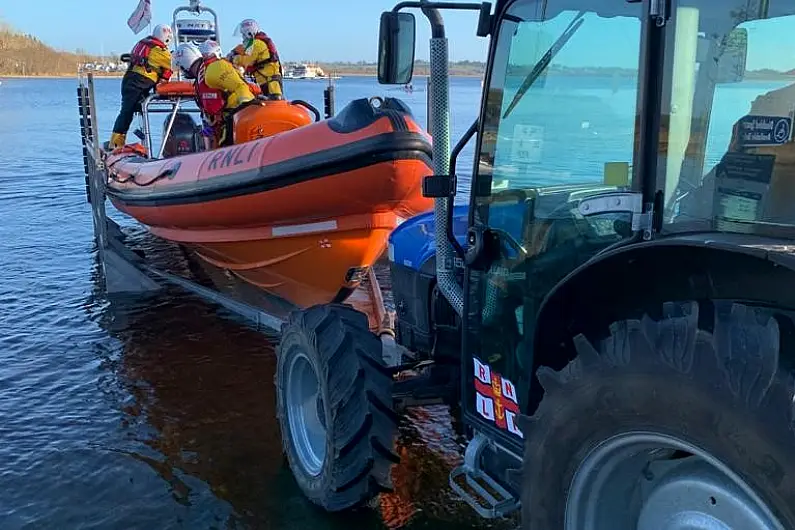 Lough Ree RNLI comes to the aid of four people on grounded barge near Athlone.